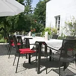 호텔 Zur Linde 3*