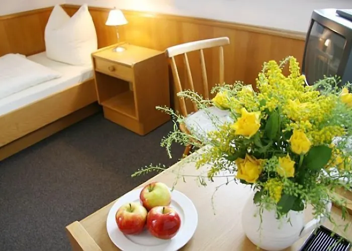 Zur Linde Hotel