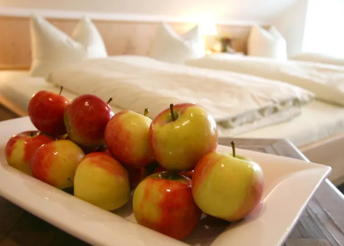 Zur Linde Hotel 3*