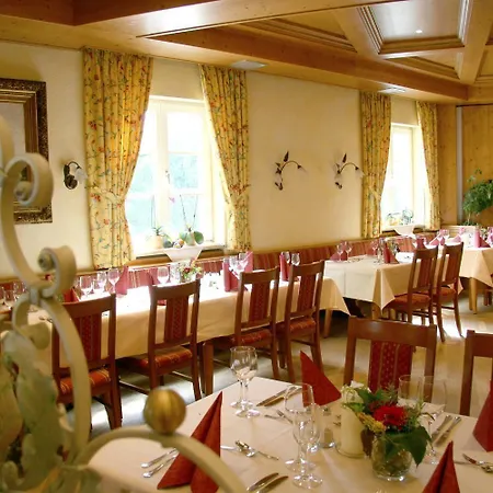 Отель Zur Linde