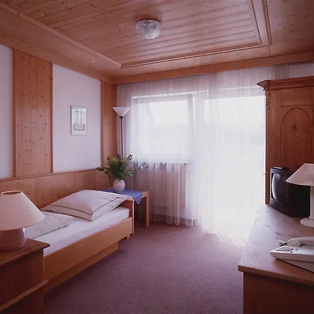 Zur Linde Hohenpolding