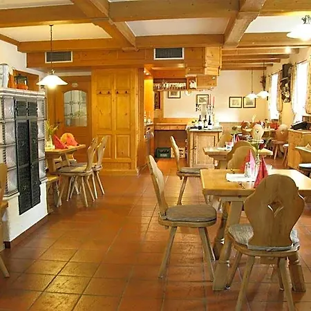 Hotel Zur Linde 3*