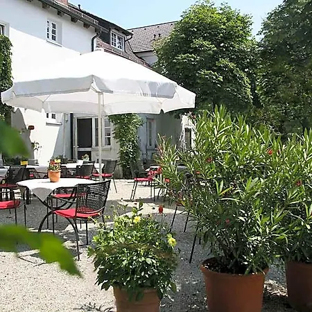 Hotel Zur Linde 3*