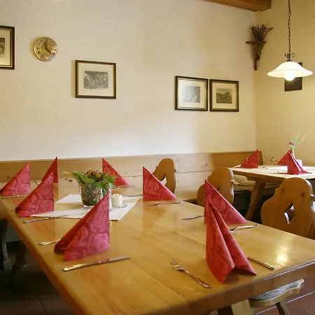 Отель Zur Linde