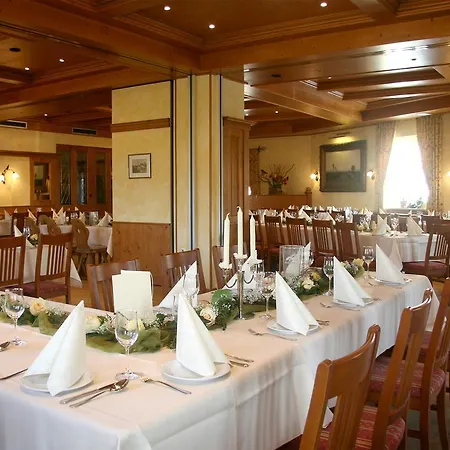 Отель Zur Linde