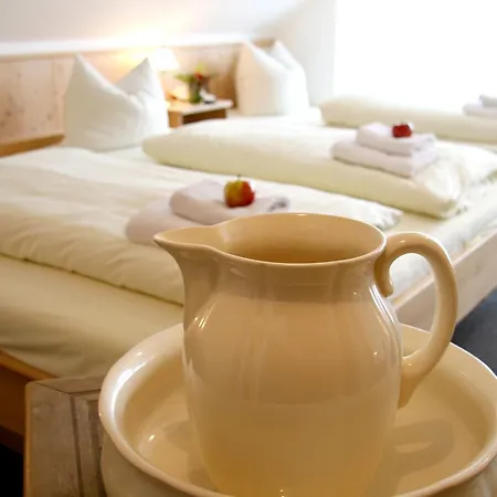 Отель Zur Linde